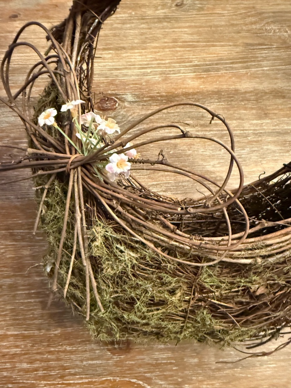 RUSTIC FARMHOUSE WOVEN MOSS & FLORAL HANGING BASKET - Picture 3 of 7